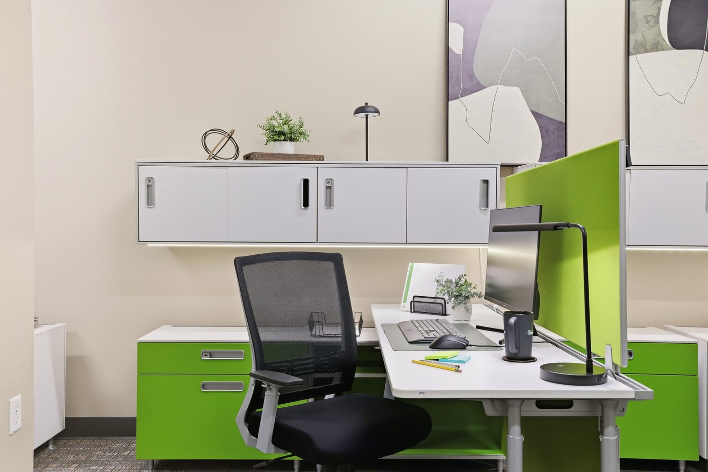 Dedicated desk workspace