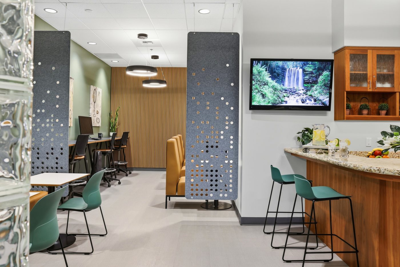 Open coworking with bar top
